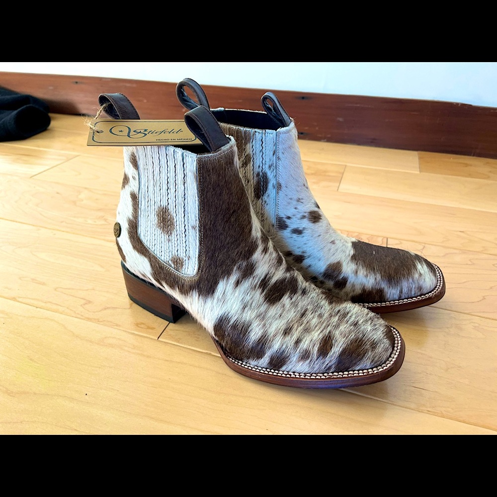 NIB Stiefeld Cow Hide Boots 9.5